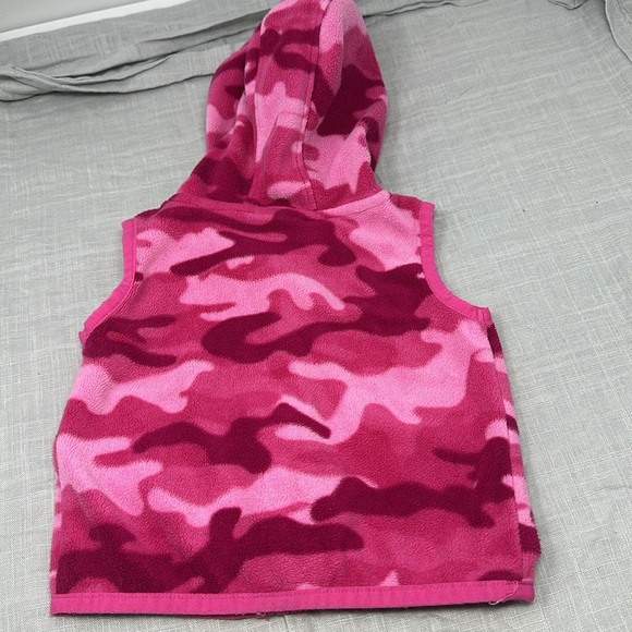 Carhartt infant girls 9 months pink camouflage fleece vest full zip hood - Picture 3 of 3